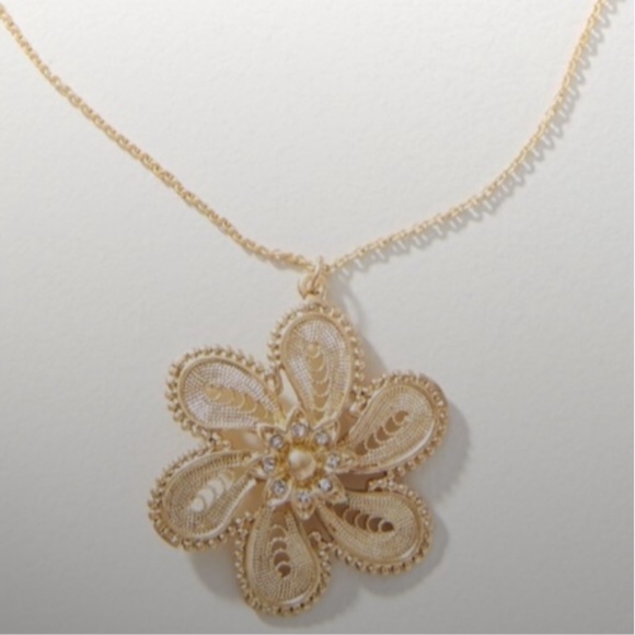 Final sale🔥Anthro filigree pendant necklace - Picture 3 of 3